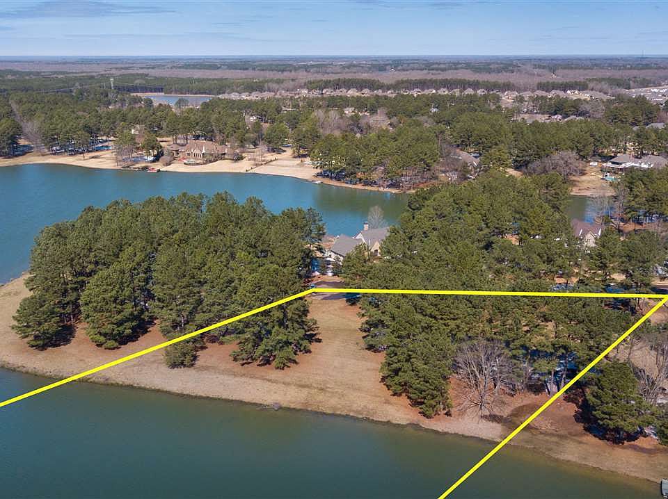 2nd image of McRae Point Lot Ll38