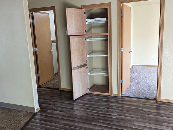 5th image of 115 NE Timberlake St #201