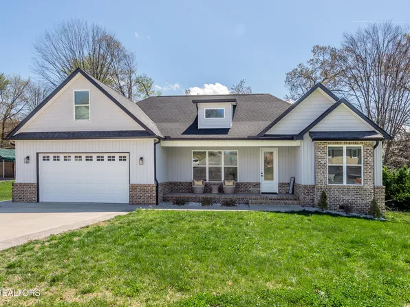 1302 Lula Bell Dr, Powell, TN 37849