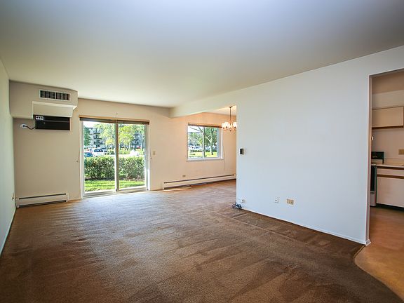 4th image of 1114 N Dale Ave #21D
