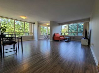 8501 Bayview Ave #205, Richmond Hill, ON L4B3J7