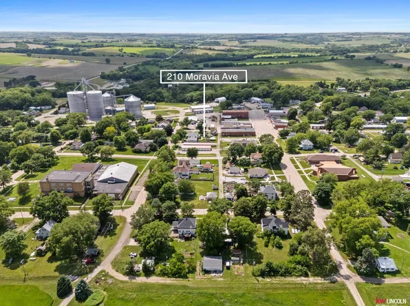 210 W Moravia Ave, Prague, NE 68050