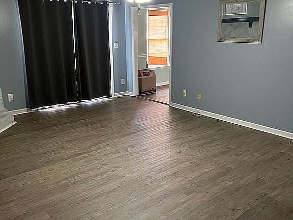 5th image of 4426 Pensacola Dr