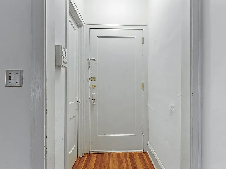 2219 Garfield Ave Apartments | Origen Living — Photo 5