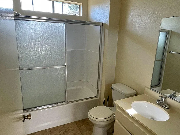 Spacious Bathroom