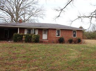 125 N Strickland Rd, Falkville, AL 35622