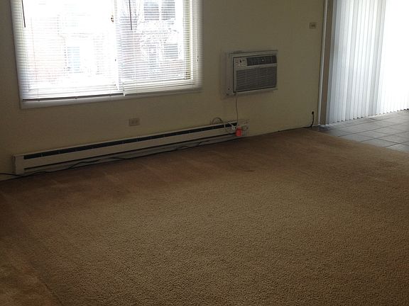 3rd image of 2905 Willow Ln APT B1