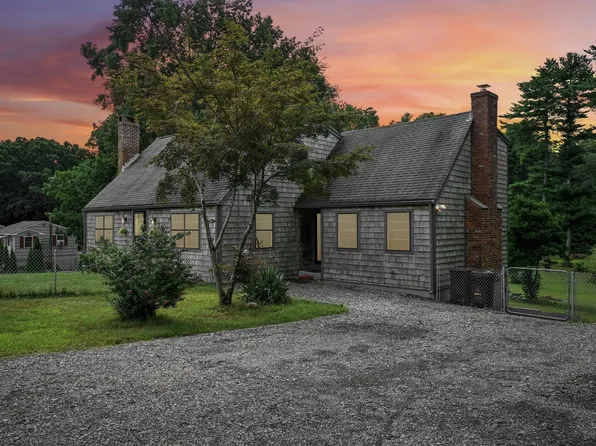 36 Colby Dr, Halifax, MA 02338