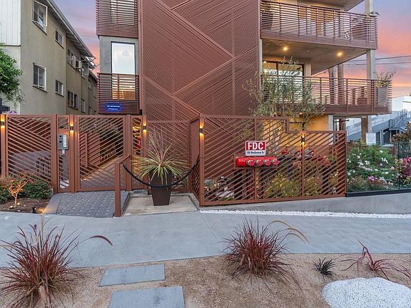 3rd image of 916 Westbourne Dr #201A