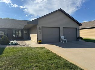 1117 S Anderson St, Mitchell, SD 57301