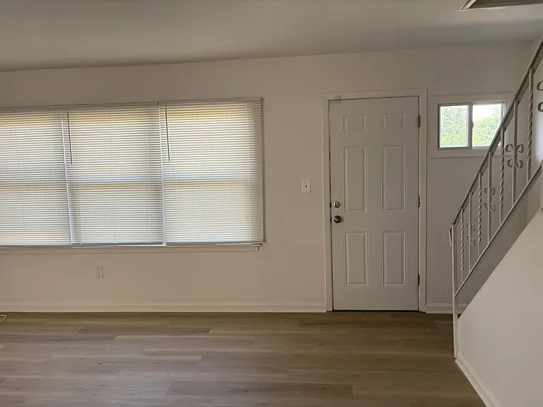 54 Bloomfield Ln #1 — Photo 9