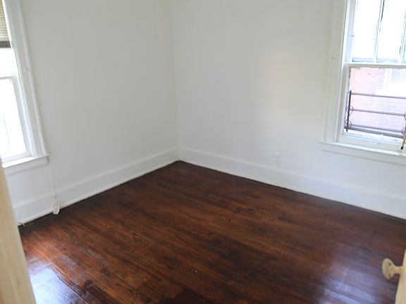 5th image of 2917 W Buena Vista St APT 2