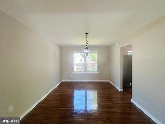 3rd image of 86 Woodhaven Way