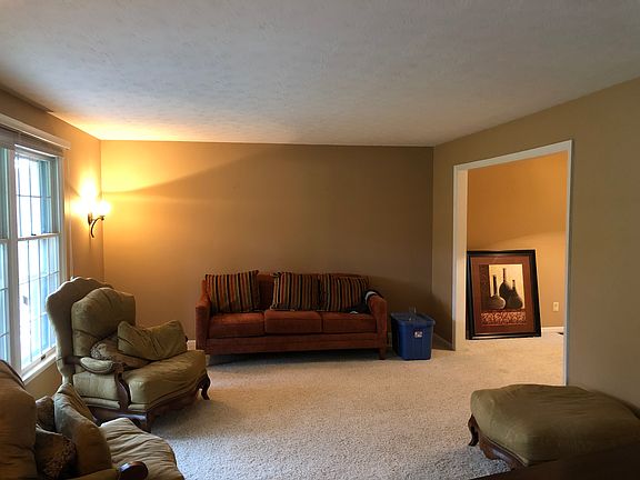4th image of 951 Cedar Creek Cir