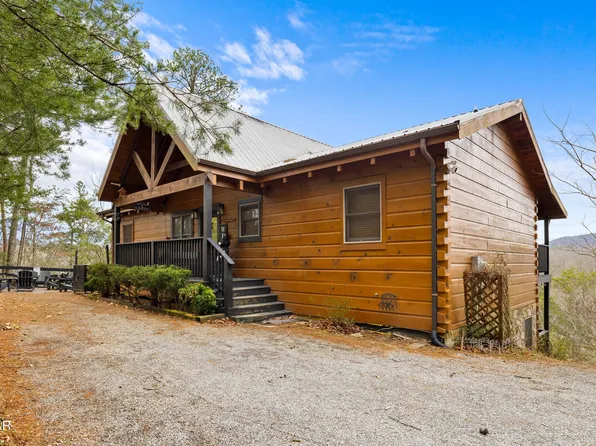 2980 Mountain Memories Way, Sevierville, TN 37876