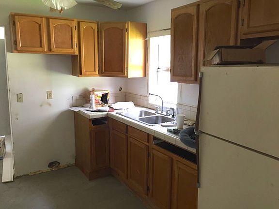 4th image of 3611 E Lambright St