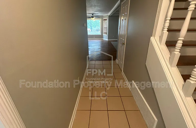 8559 Chippingham Dr — Photo 9