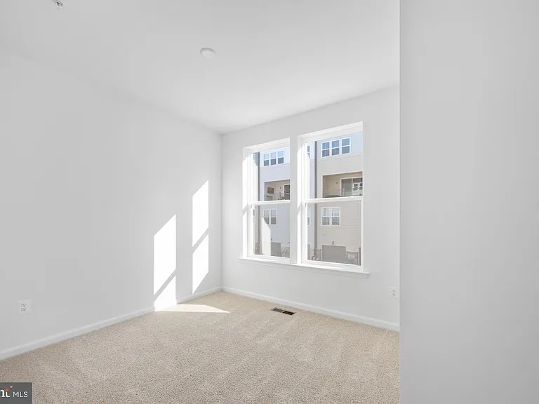 2536 Neabsco Common Pl — Photo 21