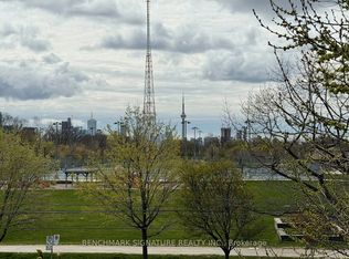 6 Parkwood Ave #TOWNHOUSE 106, Toronto, ON M4V0A3