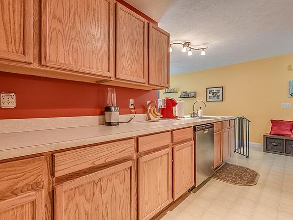 5th image of 3981 Mallard Bay Dr APT 13