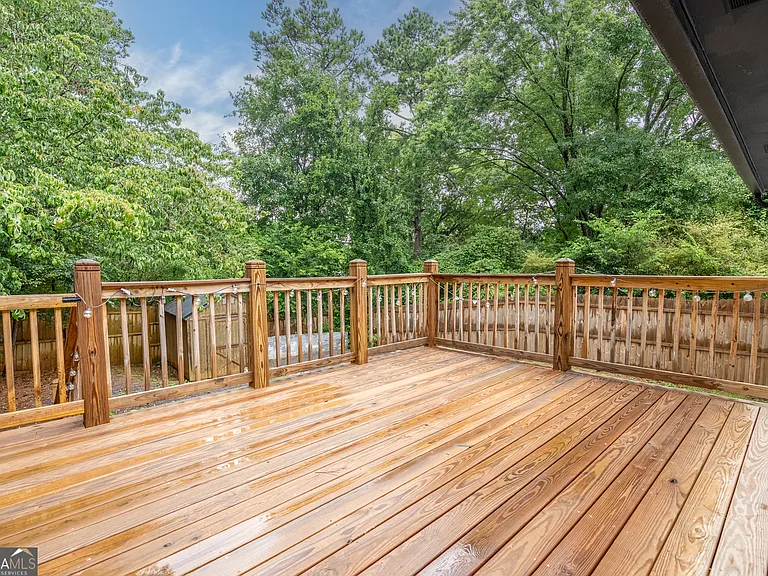 236 Pioneer Trl — Photo 32