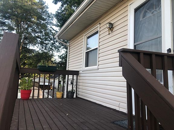 2nd image of 5809 Elder St #2