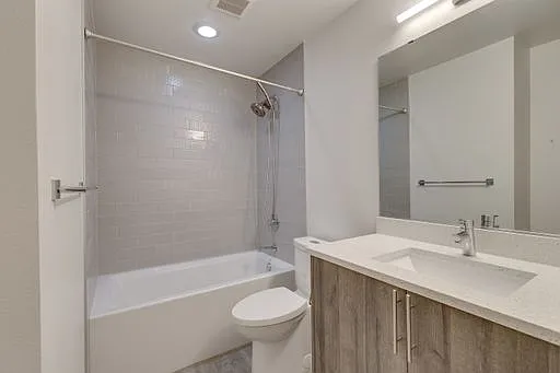 3216 15th Ave W #D — Photo 6