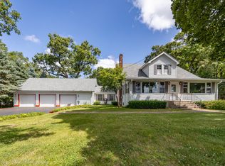 150 W Oak Knoll Dr, Hampshire, IL