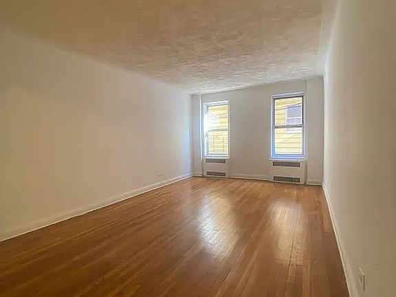 2nd image of 9216 Whitney Ave APT 106