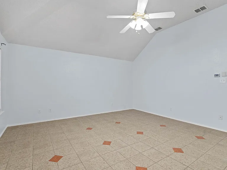 316 Leameadow Dr — Photo 16
