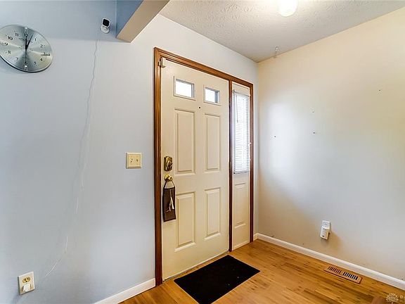 5th image of 7070 Woodcroft Dr