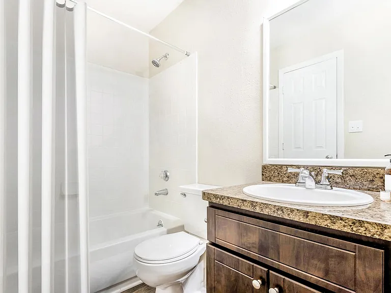 Southpark Commons Apartment Homes — Photo 24