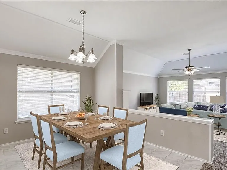 2425 Ravenhurst Dr — Photo 8