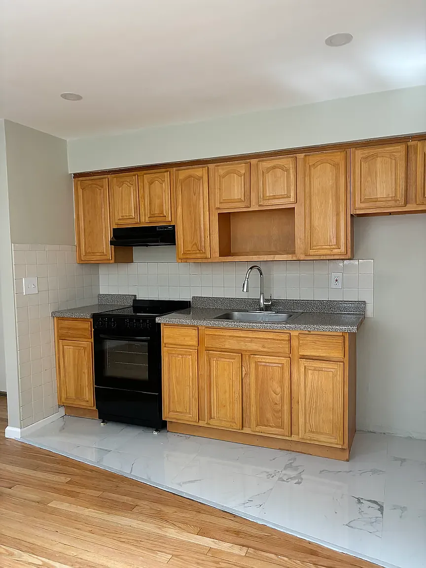 2 bed, 800 sqft, $1,994 — Photo 1