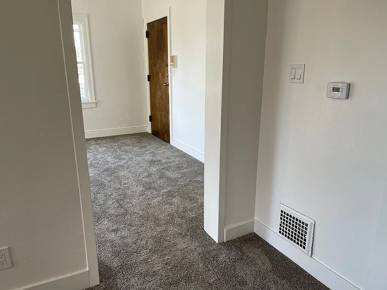 360 Oakland Ave — Photo 15