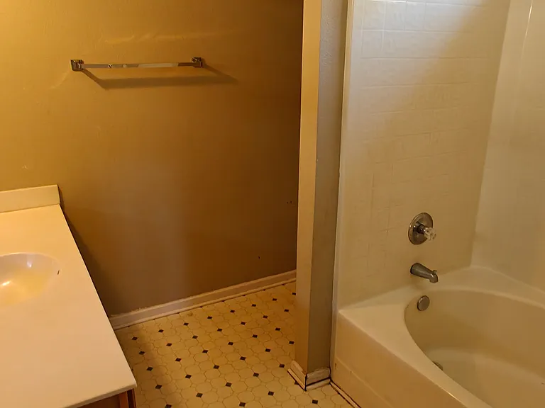1510 Sylvia Ct — Photo 14