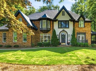 1136 Mossy Rock Rd NW, Kennesaw, GA 30152