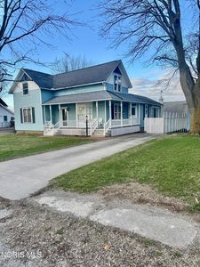 782 Walnut St, New Bavaria, OH, 43548
