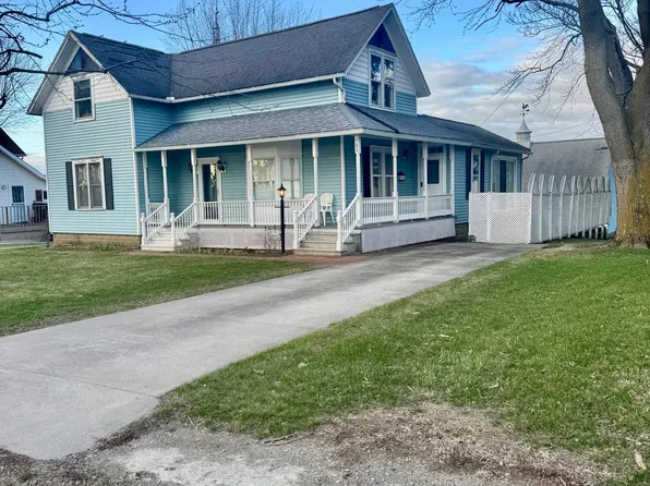 782 Walnut St, New Bavaria, OH 43548