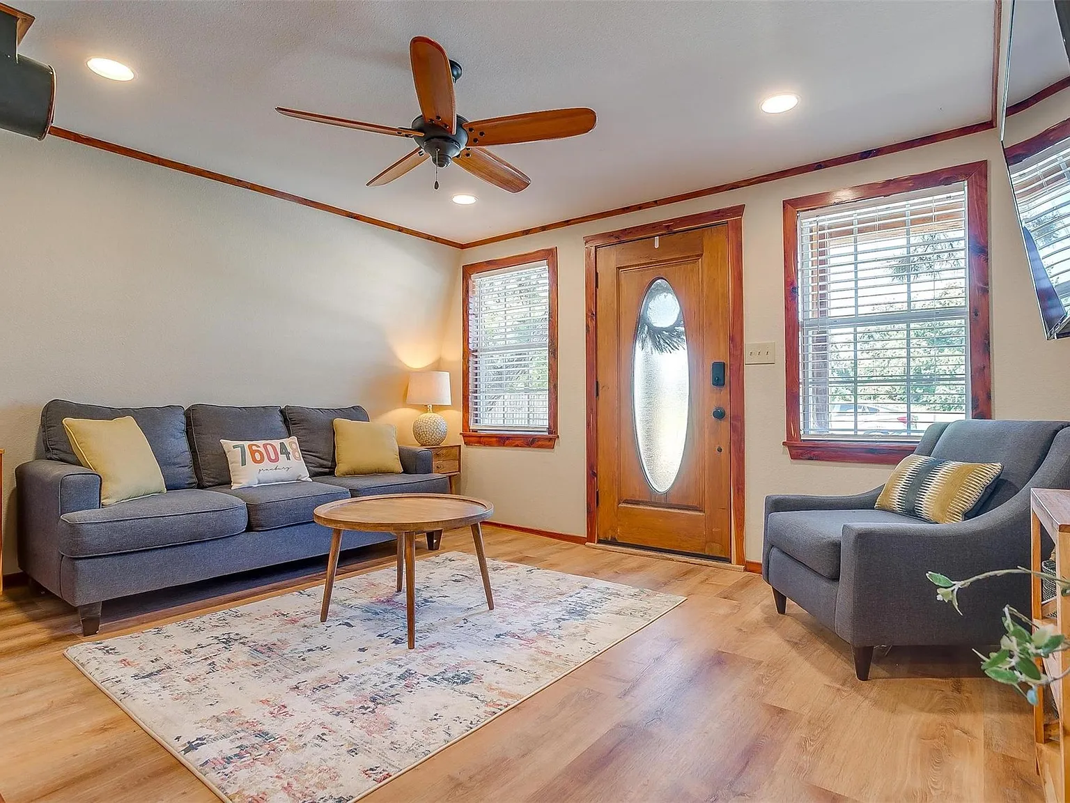 2 bed, 1.5 bath, 960 sqft, $1,525 — Photo 3