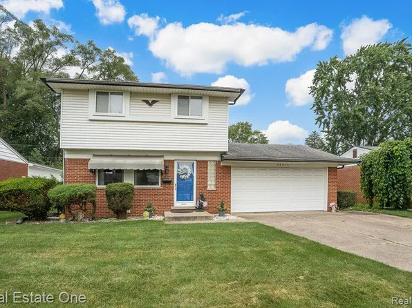 39553 Rambler Dr, Sterling Heights, MI 48313