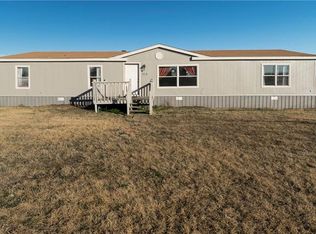 719 Coyote Trl, Rhome, TX 76078
