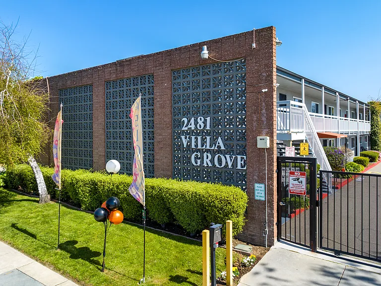 Villa Grove Apartments — Photo 12