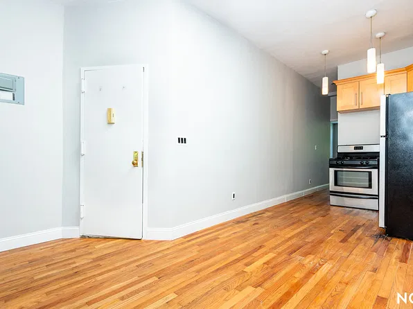 1248 Dekalb Avenue image 1 of 15