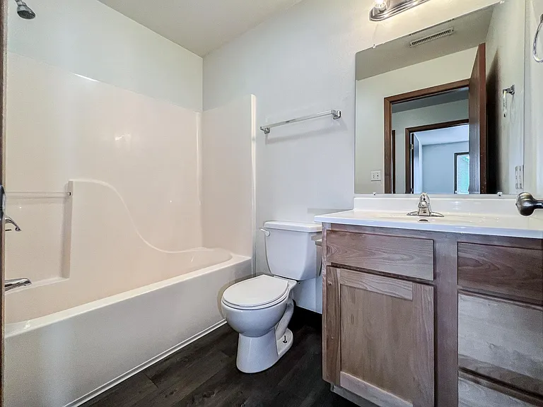 211 S Kellogg Ave #4 — Photo 8