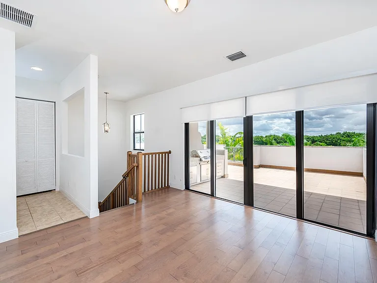5157 NW 85th Ave — Photo 29