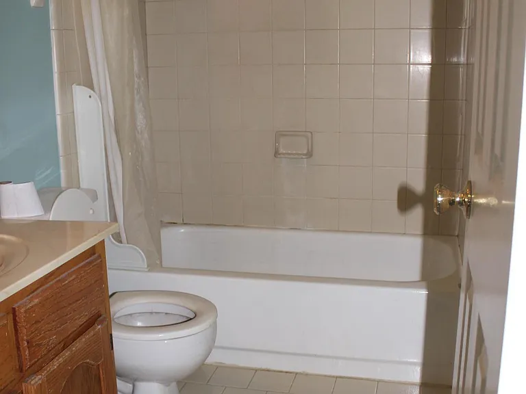 7090 Greenbriar Dr — Photo 12