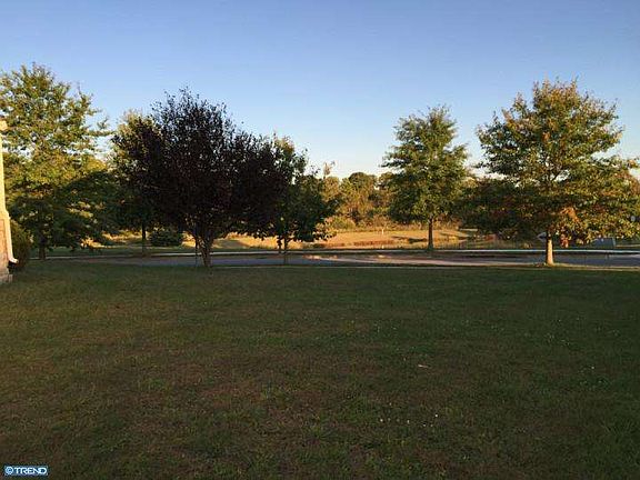 5th image of 93 Willow Grove Mill Dr