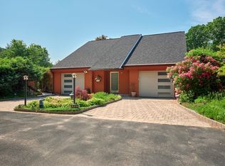 12 Kinsley Rd, Acton, MA 01720