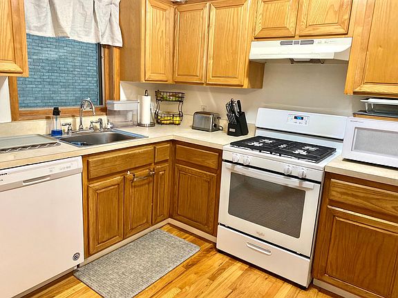 5th image of 3278 Griswold Ave Floor 1